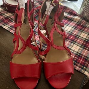 Cushion Walk by AVON Women's Bold Red Heels
